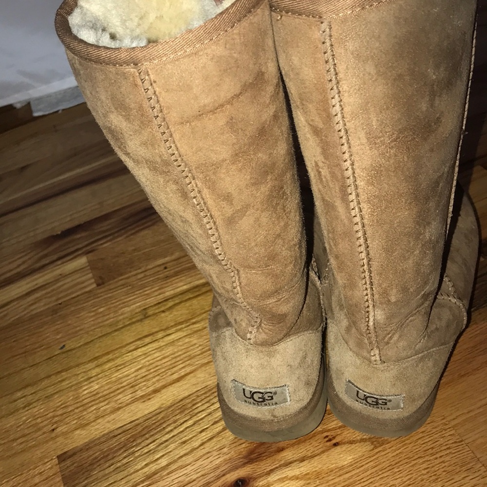 UGGS